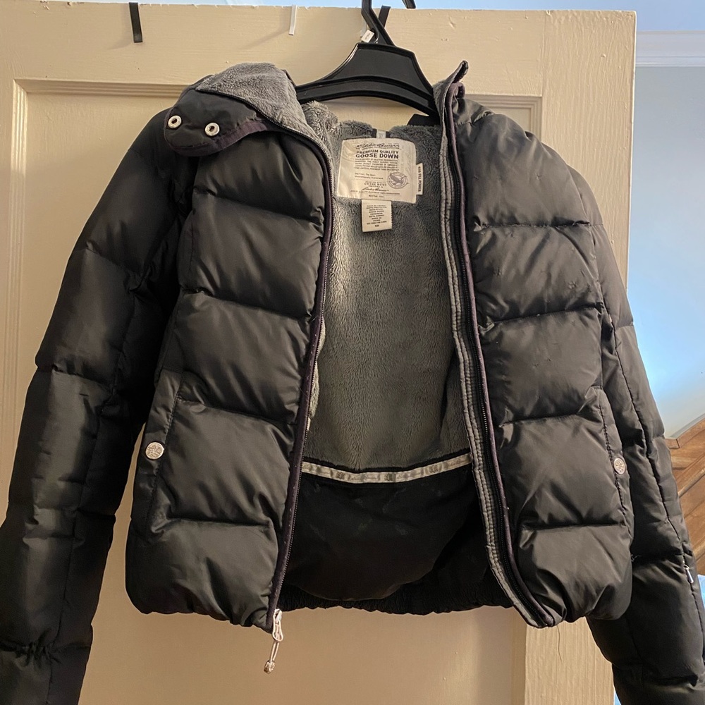 Adult XS Eddie Bauer puffer jacket. Short length. Black. Goose down.